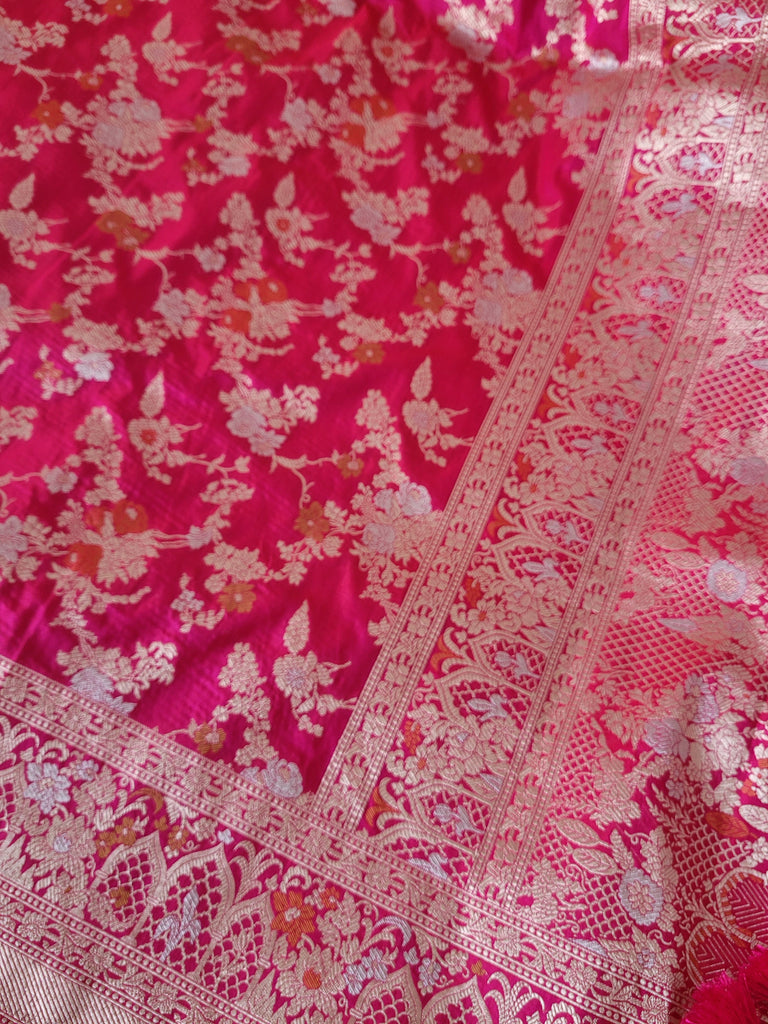 Banarasi Woven Saree in Dual Shade of Rani and Red