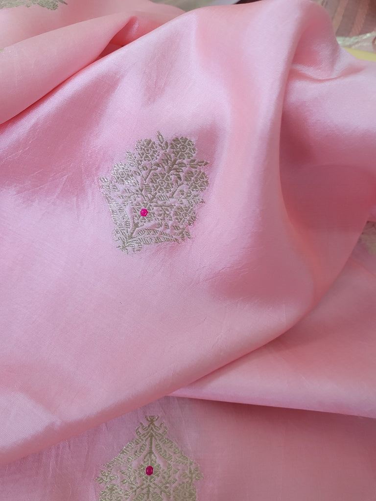 Banarasi Handwoven Chinnia Silk Meenedar Kurta with Meenedaar Kora Silk Dupatta
