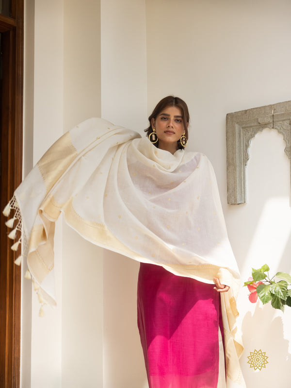 Handcrafted Mulmul Dupatta Ivory And Gold