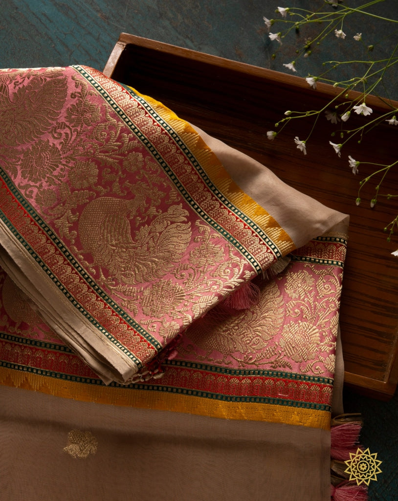 Handwoven Banarasi Kora Silk Dupatta In Beige And Pink With Kadwa Bootas